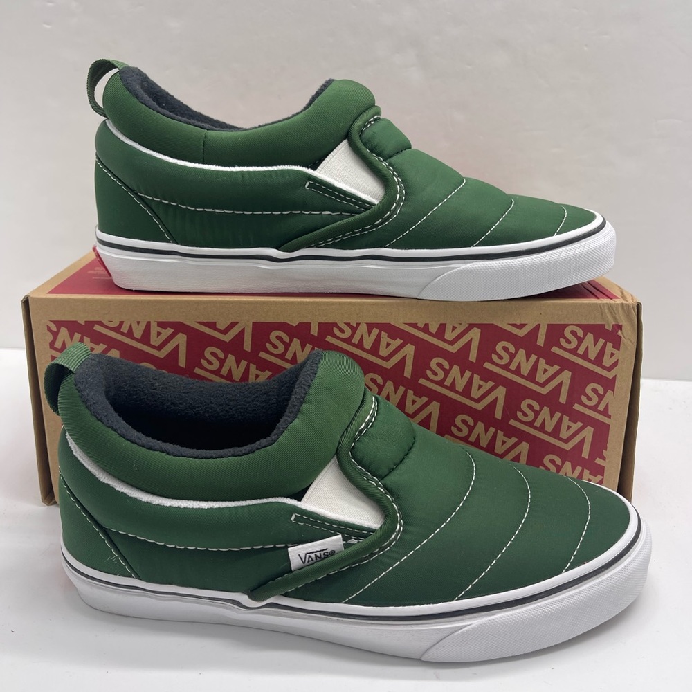 Vans Men’s
Douglas Fir
VN0009QUBXU Forest Green Slip-On Sneakers - Picture 2 of 16